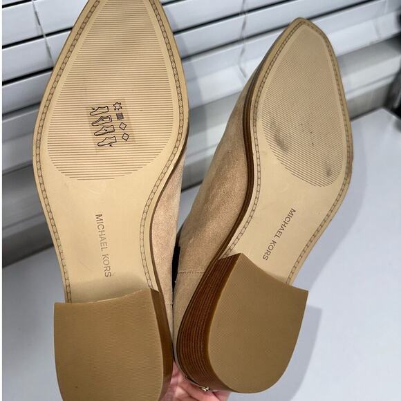 Michael Kors Lottie Suede Leather Ankle Booties Tan/Neutral Size 9M Pull On - Picture 5 of 6
